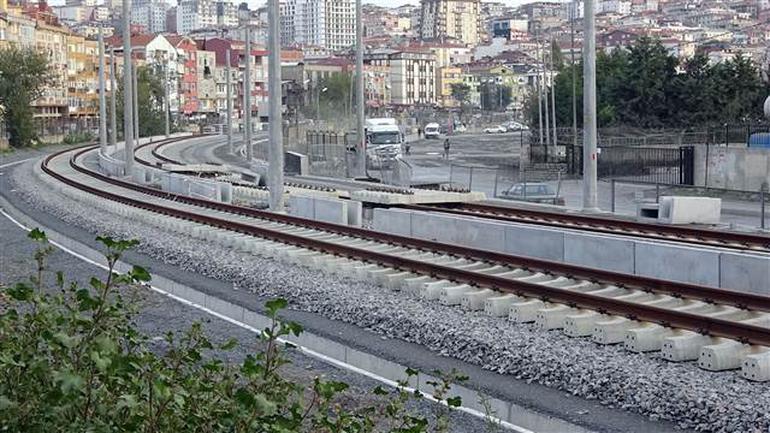 Halkalı-Gebze banliyö hattında ilk raylar döşeniyor
