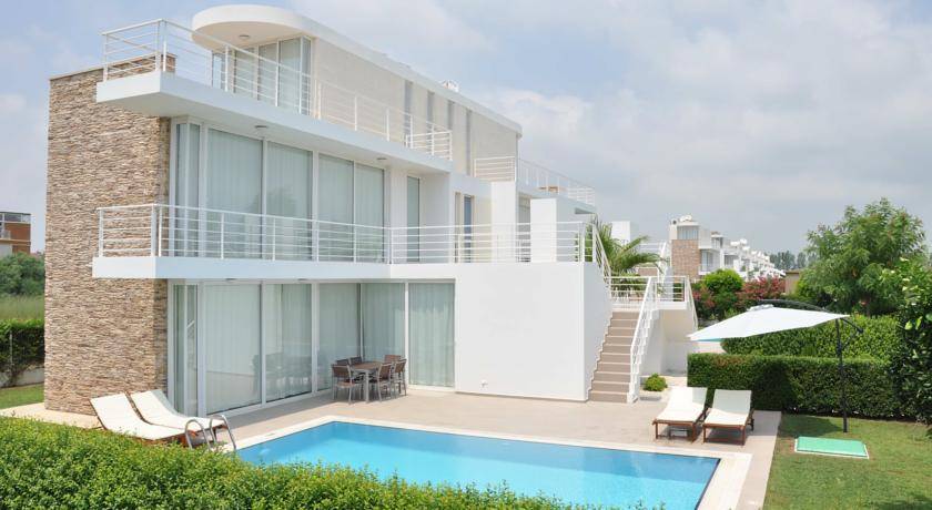 Novron Feronia Villaları Antalya Belek'te hayat buldu