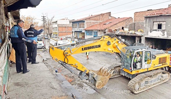 İskitler'de hak sahipleri yeni imar planı talep etti
