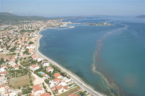 Urla'da icradan satılık gayrimenkul