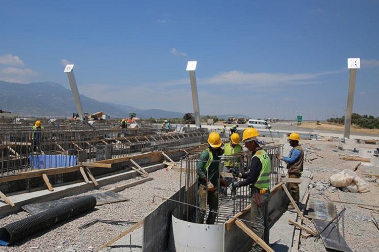 Mega projeler yabancı yatırımcıyla hayata geçirilecek