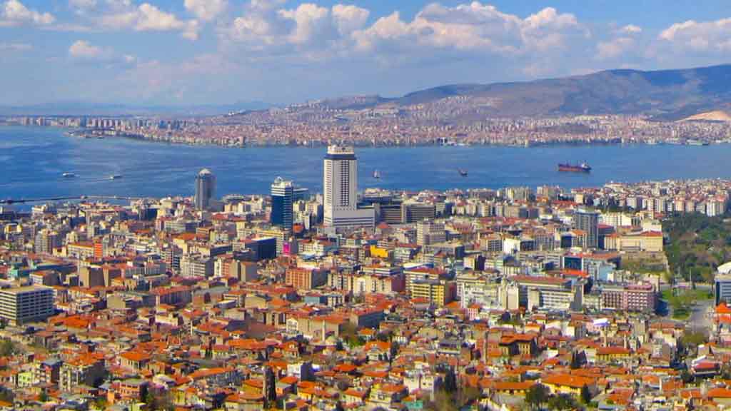 İzmir'de geçtiğimiz ay en çok konut Buca'da satıldı