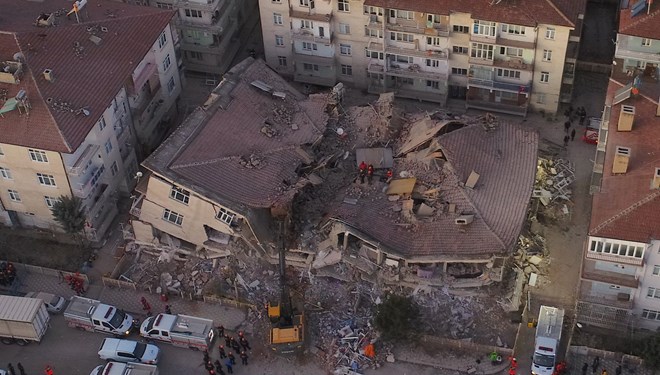 Elazığ depreminde kaç bina yıkıldı?