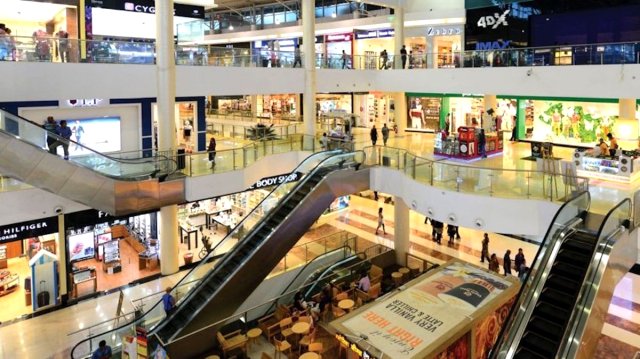 Temmuz ayında AVM'leri 4 milyon kişi ziyaret etti