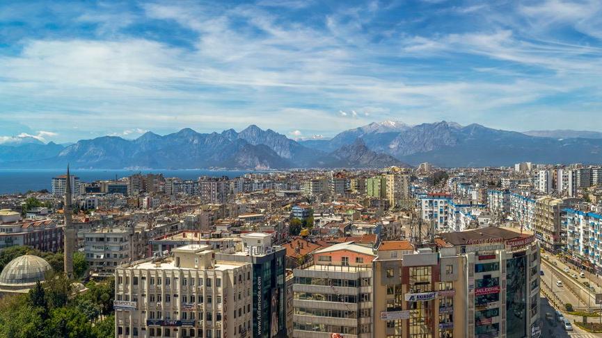 Antalya'da yabancılara konut satışı 5 bini aştı