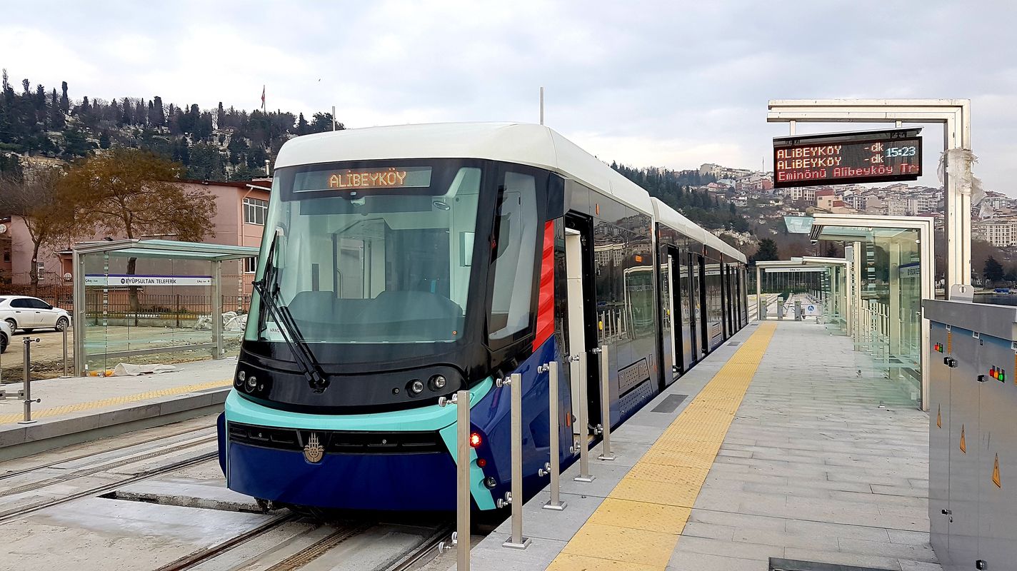 Eminönü-Alibeyköy Tramvay Hattı hizmete açıldı