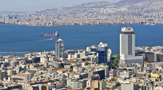 İzmir'de geçtiğimiz ay 8 bin konut satıldı