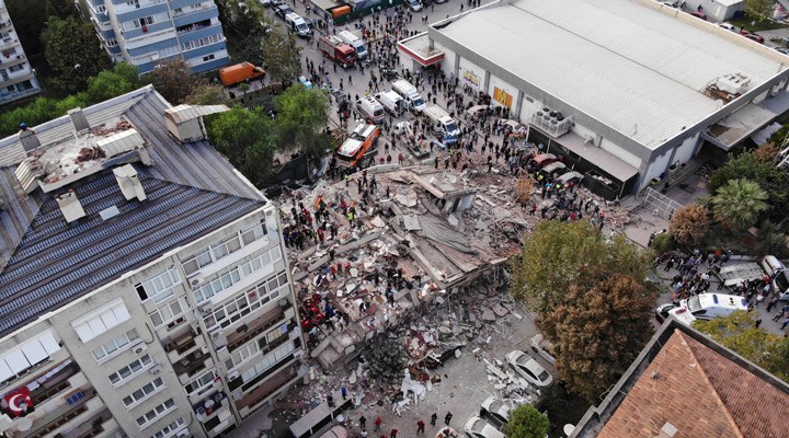 İzmir'de hasarlı binalarda deniz kumu tespit edildi