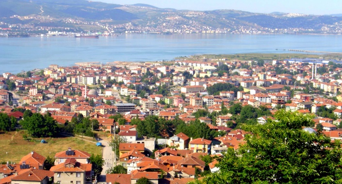 Kocaeli'nde vatandaşlara uyarı: Arsanızı satmayın, değer kazanacak!