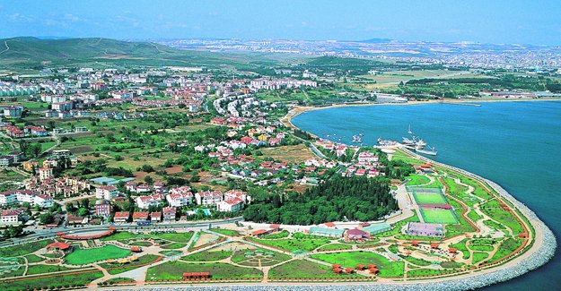 Tuzla'nın değerli noktalarında arsalar satışa sunuldu