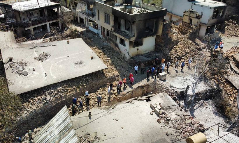 Antalya ve Muğla'da yangından 2 bin 516 yapı etkilendi