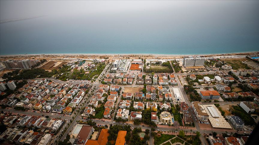 Antalya'da 3 bine yakın konut yabancılara satıldı