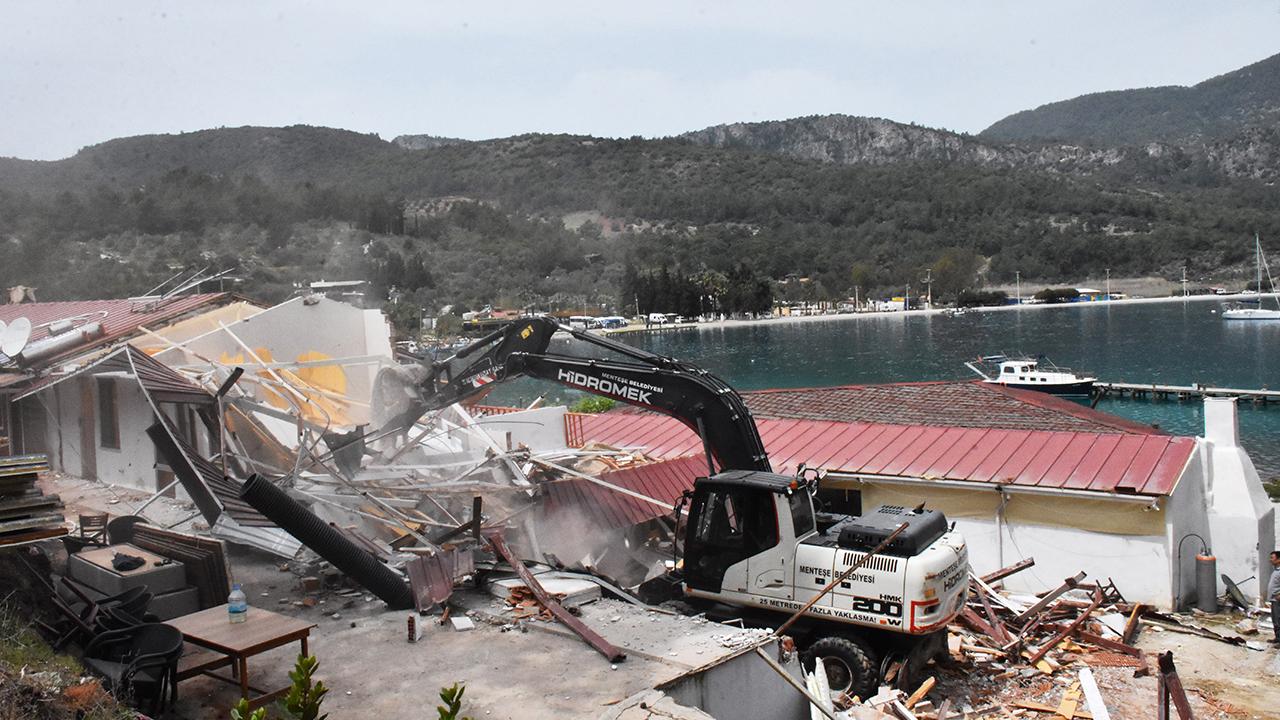 Muğla'da son bir yılda 688 kaçak yapı yıkıldı