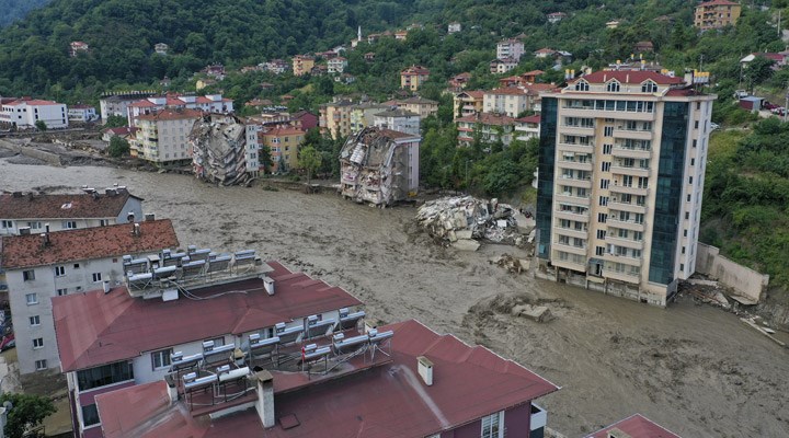 Sel bölgelerinde dere yatağında olan evler taşınacak