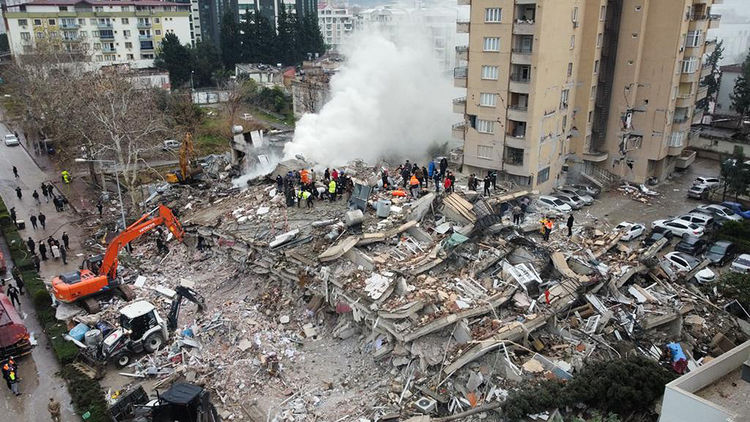 Kahramanmaraş 7,4 Gaziantep'te 6,5 büyüklüğünde deprem