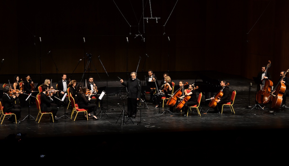 Nef Filarmoni Orkestrası, dünyaca ünlü sanatçılarla aynı sahnede buluştu