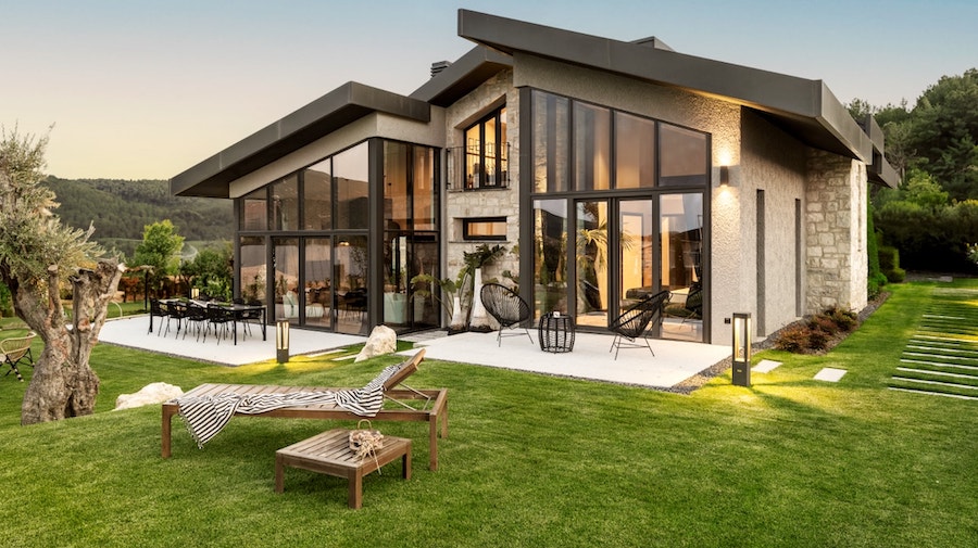 MESA Urla Kekliktepe’de teslimler başladı