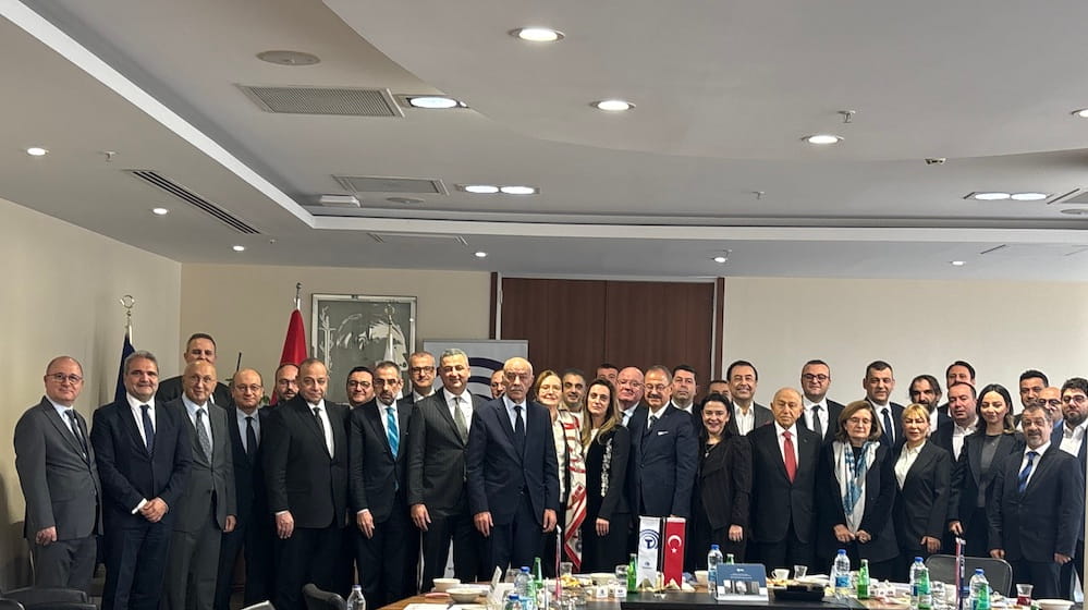 KONUKOĞLU: “SEKTÖRÜMÜZ GÜÇLÜ VE DENGELİ BÜYÜMESİNİ SÜRDÜRÜYOR”