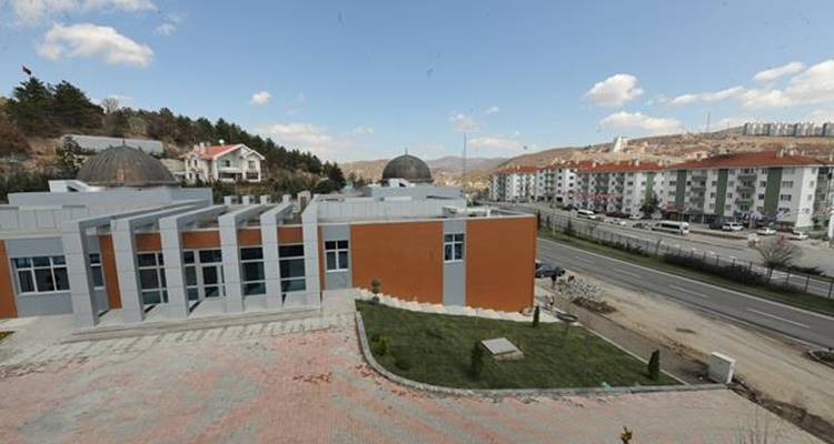 Yabanabat Termal Tesisleri'ndeki Kafe ve Çay Ocağı Kiraya Çıkıyor