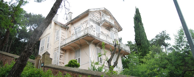 Hüseyin Rahmi Gürpınar Evi Restore Ediliyor