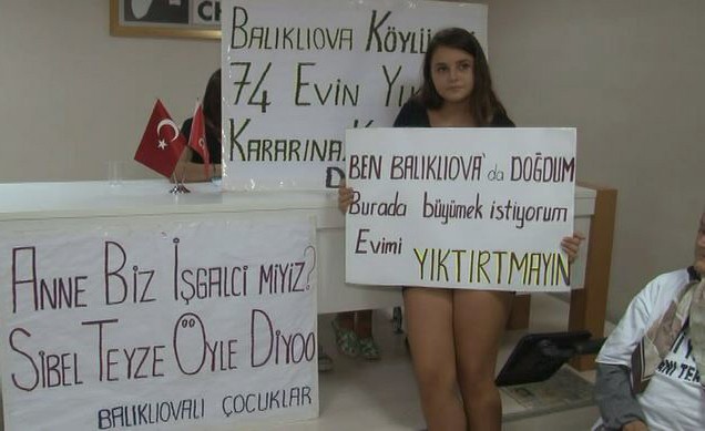 Balıklıova Sakinleri Yıkım Kararını Protesto İçin Chp İl Binasını Bastı!