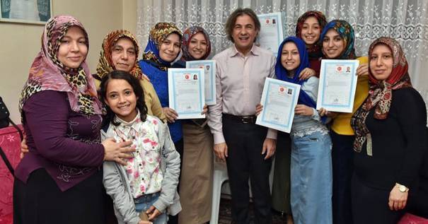 Okmeydanı’nda 23 Hak Sahibi Daha Tapusuna Kavuştu