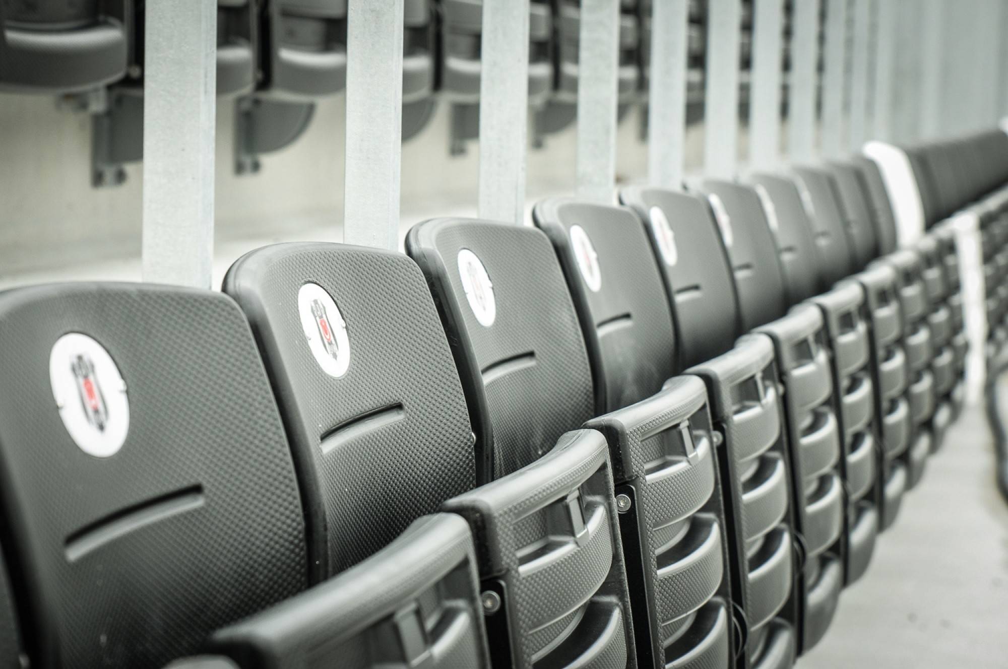Vodafone Arena Stadı’nda Koltuklar Takılıyor