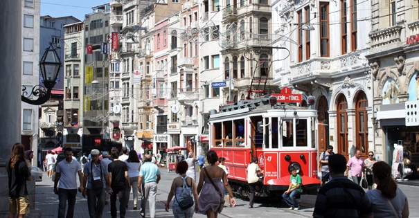 Beyoğlu'na Haliç Sahili Temalı Gezinti Alanı Geliyor