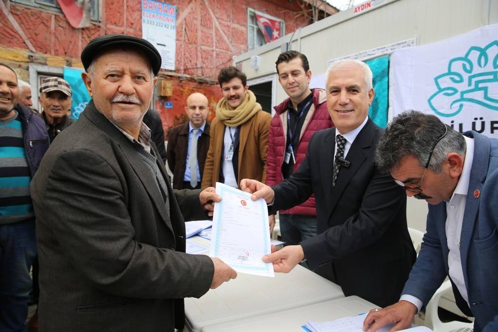 Bursa Büyükbalıklı Mahallesi’nde Tapu Sevinci