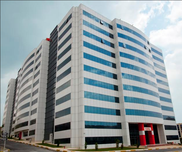 İstanbul Ticaret Sarayı Giyimkent’te Metrekaresi 25 TL