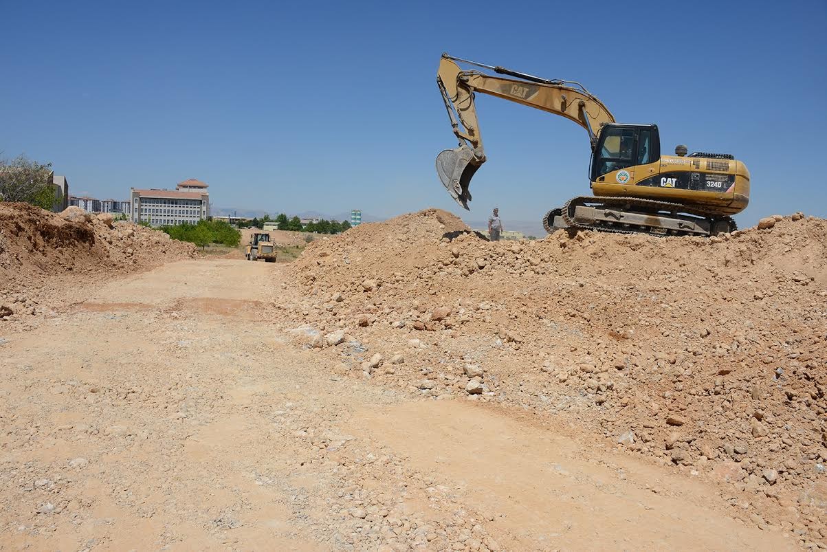 Malatya’da Yeni Yol Açma Çalışmaları Devam Ediyor!