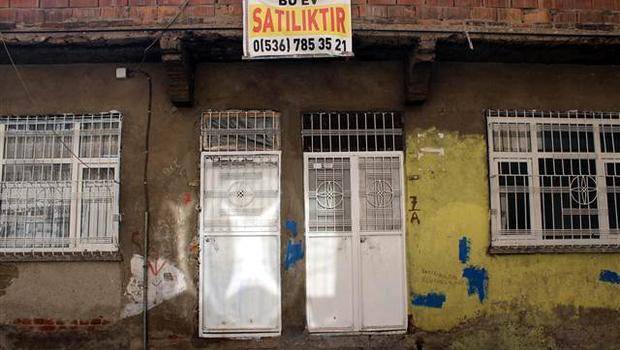 Tarihi Sur’da Kiralık ve Satılık Evler Artıyor