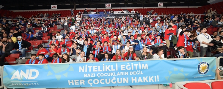 AND Çocuk Tribünü ile Çocuklar Basketbol Maçında!