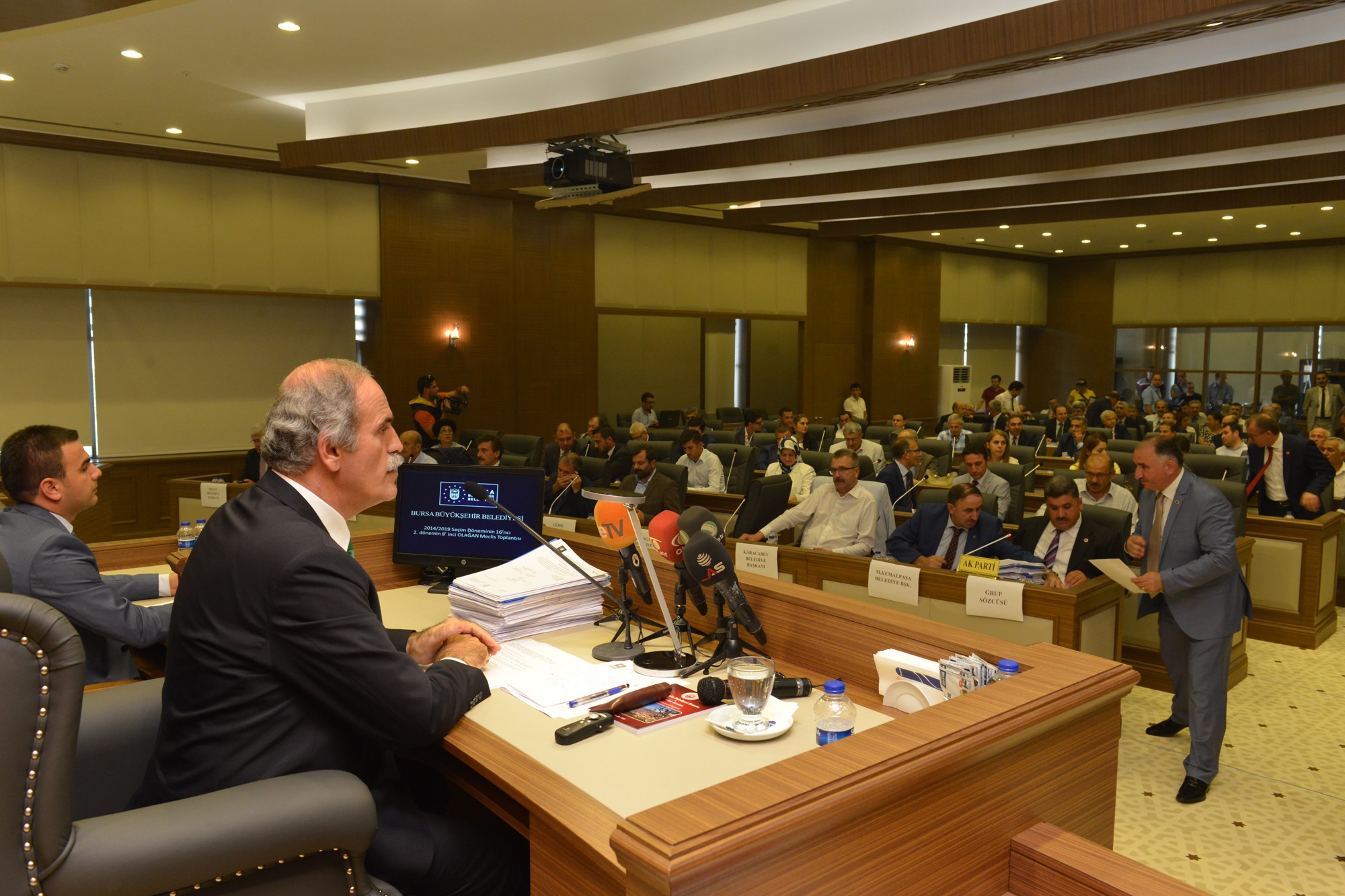 Bursa Yeni Belediye Sarayında İlk Meclis Toplantısı!
