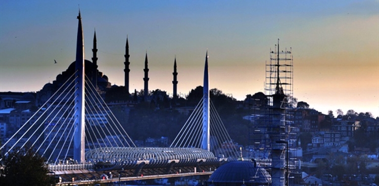 İstanbul Metrosunda Nikah Dönemi