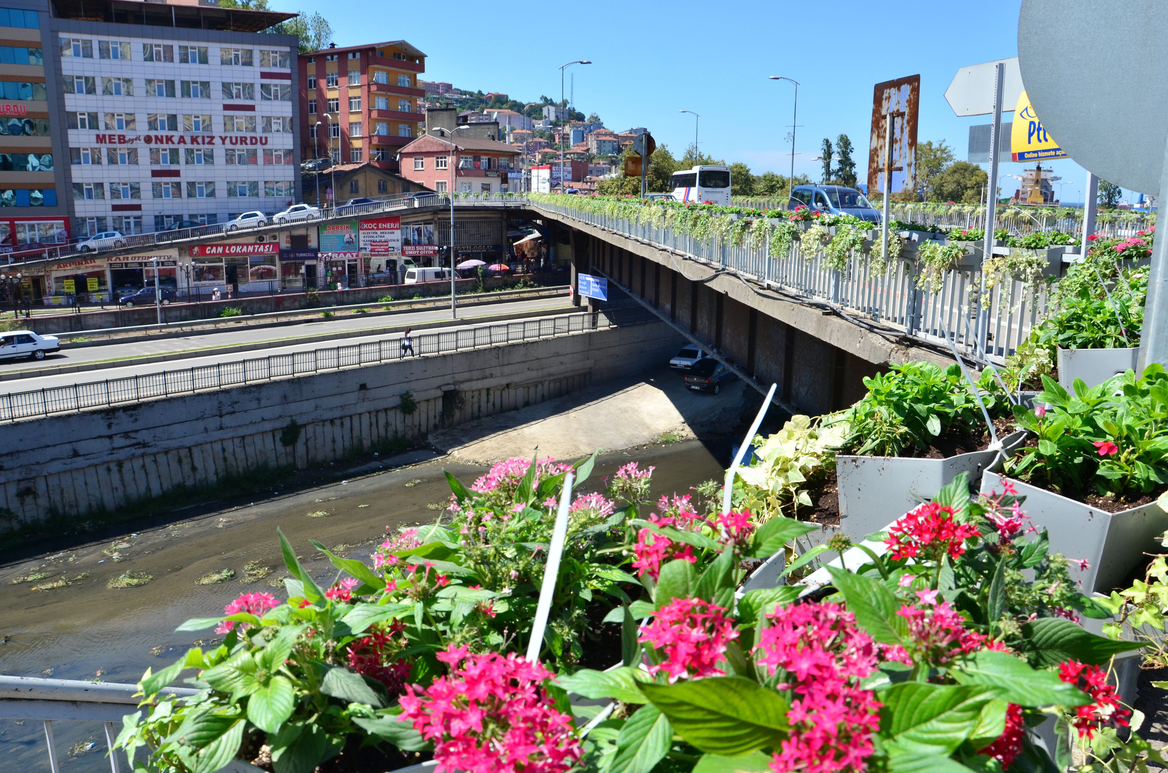 57 Yıllık Köprüde Tehlike!