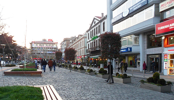 Trabzon Meydan Parkı Restore Ediliyor